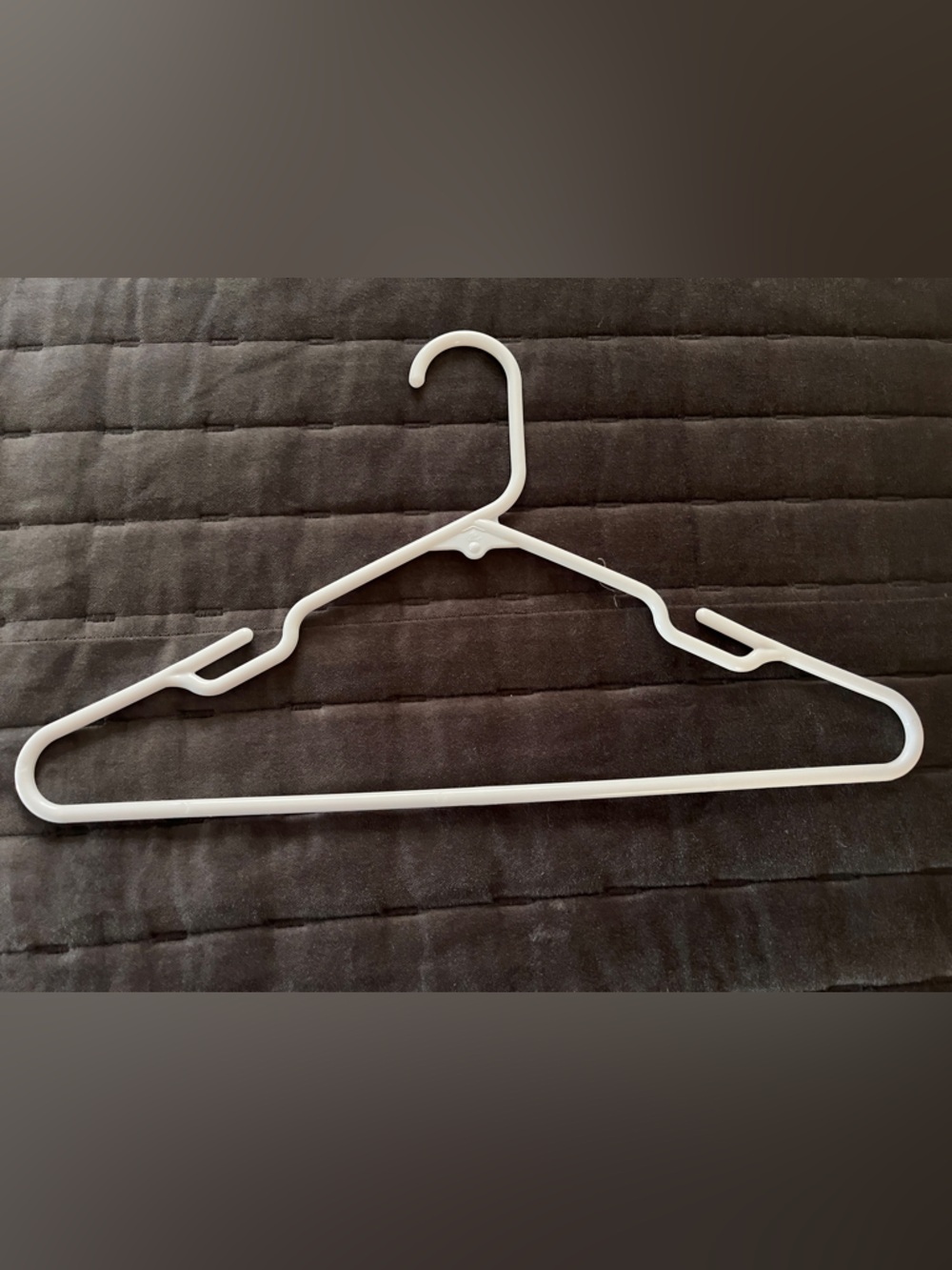 20 white plastic tube hangers - Picture 2 of 2
